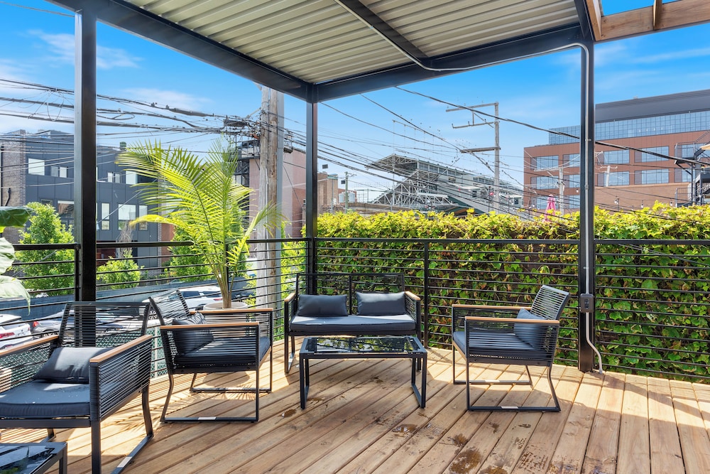 Wrigleyville Suites - photo 41