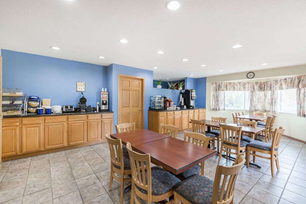 Days Inn by Wyndham Sioux City - photo 16