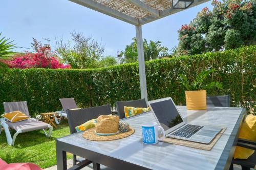 Casara Dos 2 Dormitorios Torre con Acceso Privado a la Playa de Zahora in Barbate, Spain