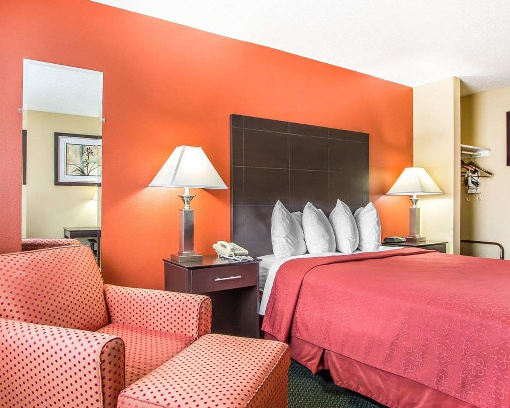 Quality Inn Morton at I 74 - photo 13