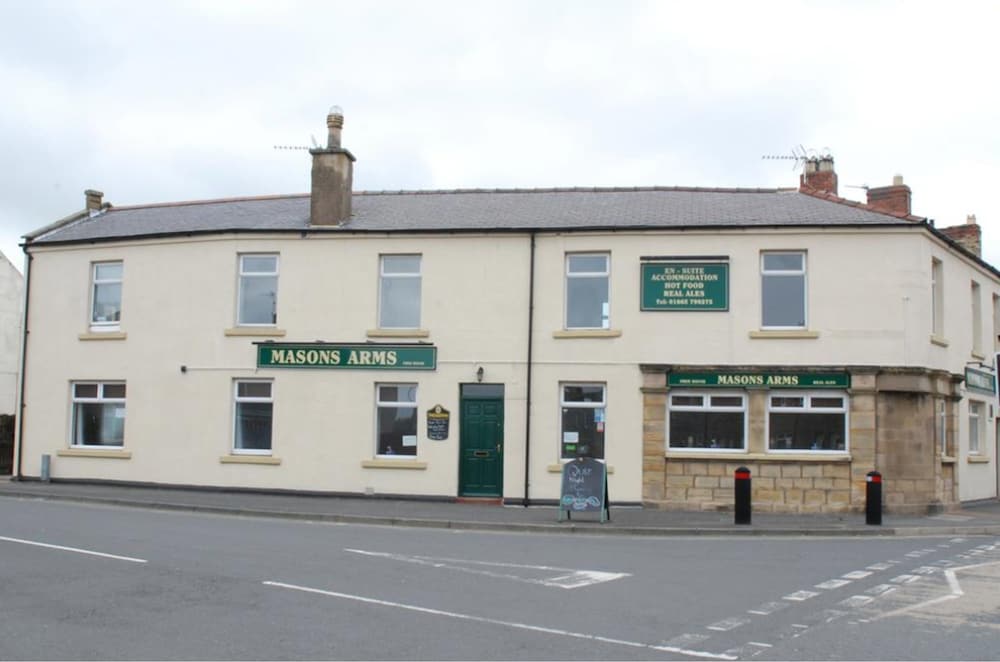 Masons Arms - carbon neutral hotel in Amble