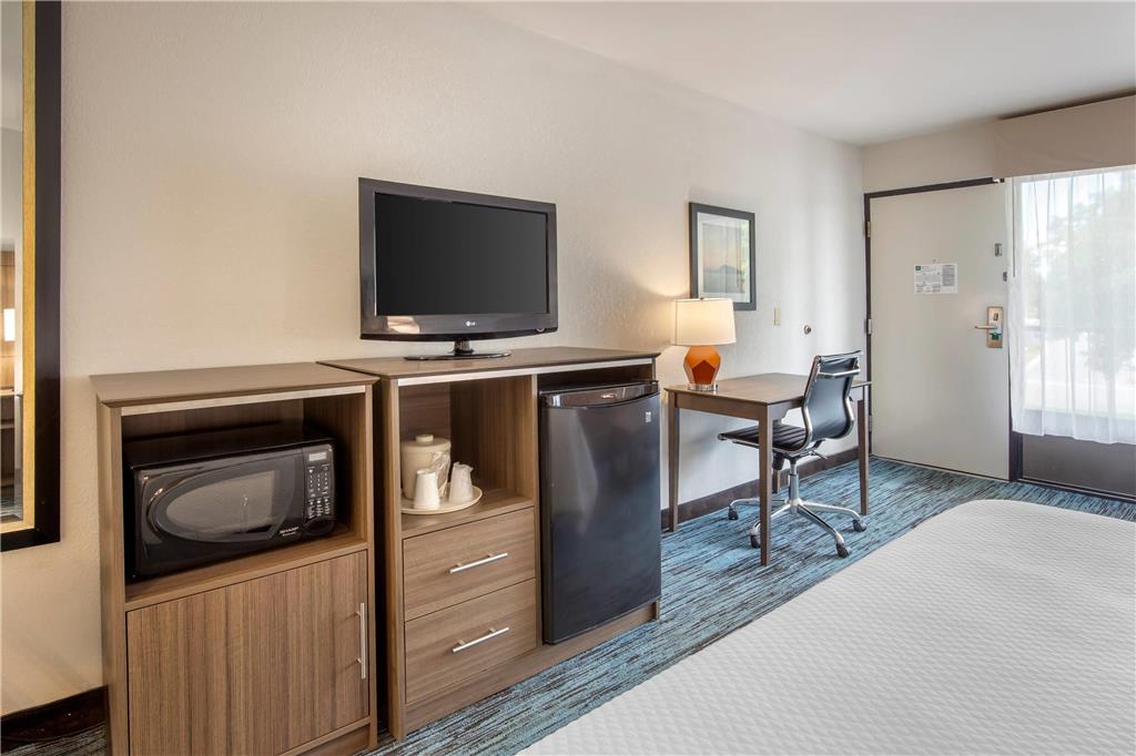 Quality Inn Mount Airy Mayberry - photo 16