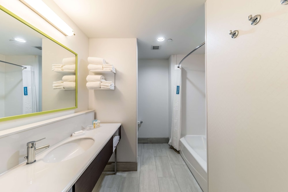 Hampton Inn & Suites Pryor - photo 15