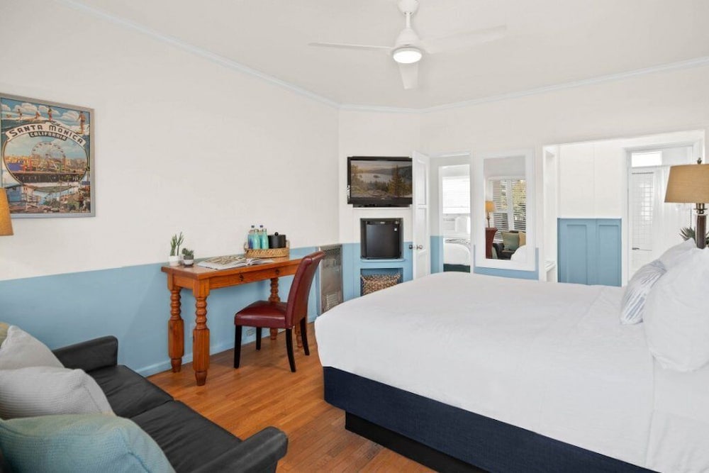 Sea Blue Hotel - photo 21