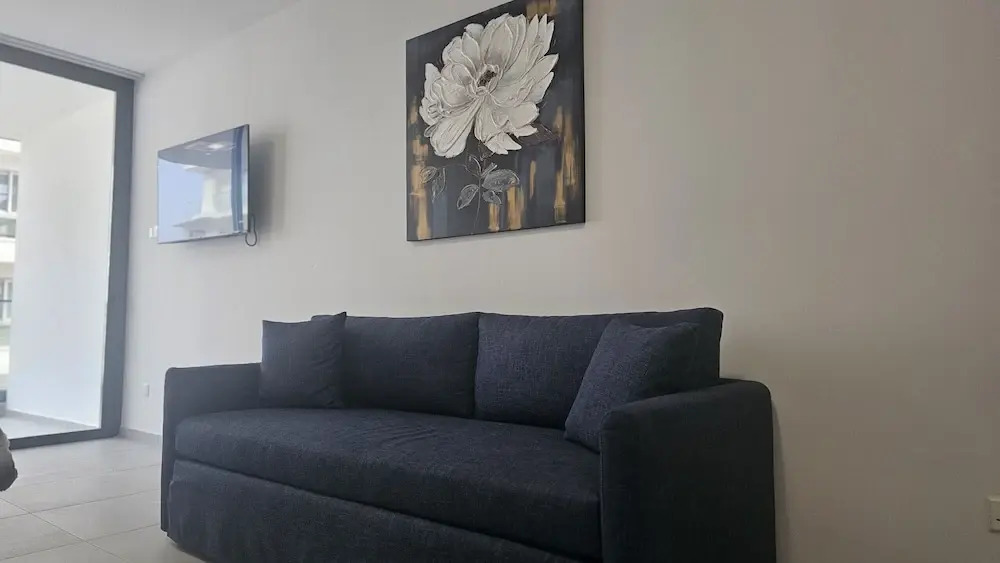 86 LCA Stay Mackenzie Beach Luxurious Studio
