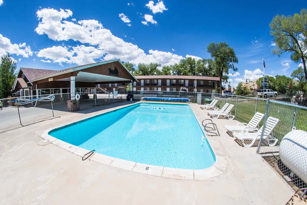 Stagecoach Inn & Suites - photo 41