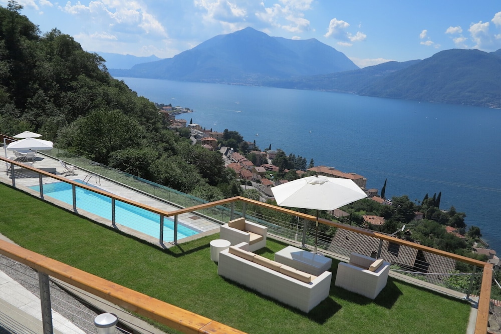 Riva Bellano Camelia 1 — 4-Star Luxury Hotel in Bellano, Italy