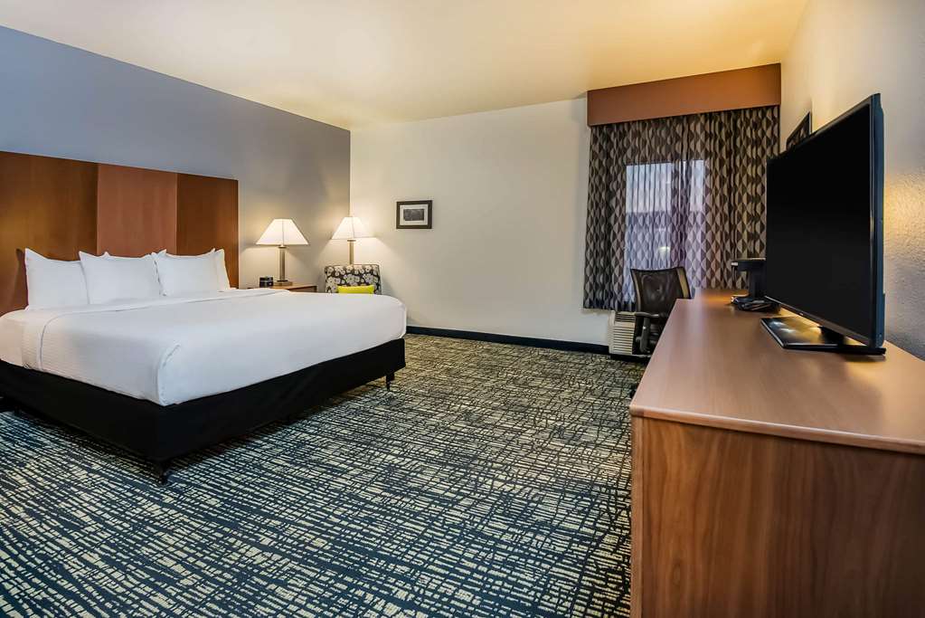 La Quinta Inn & Suites by Wyndham Morgantown - photo 22