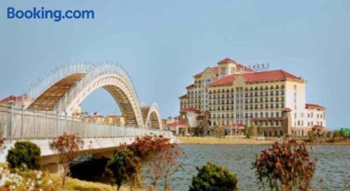 Shenglong Jianguo Hotel in Haiyang, People's Republic of China