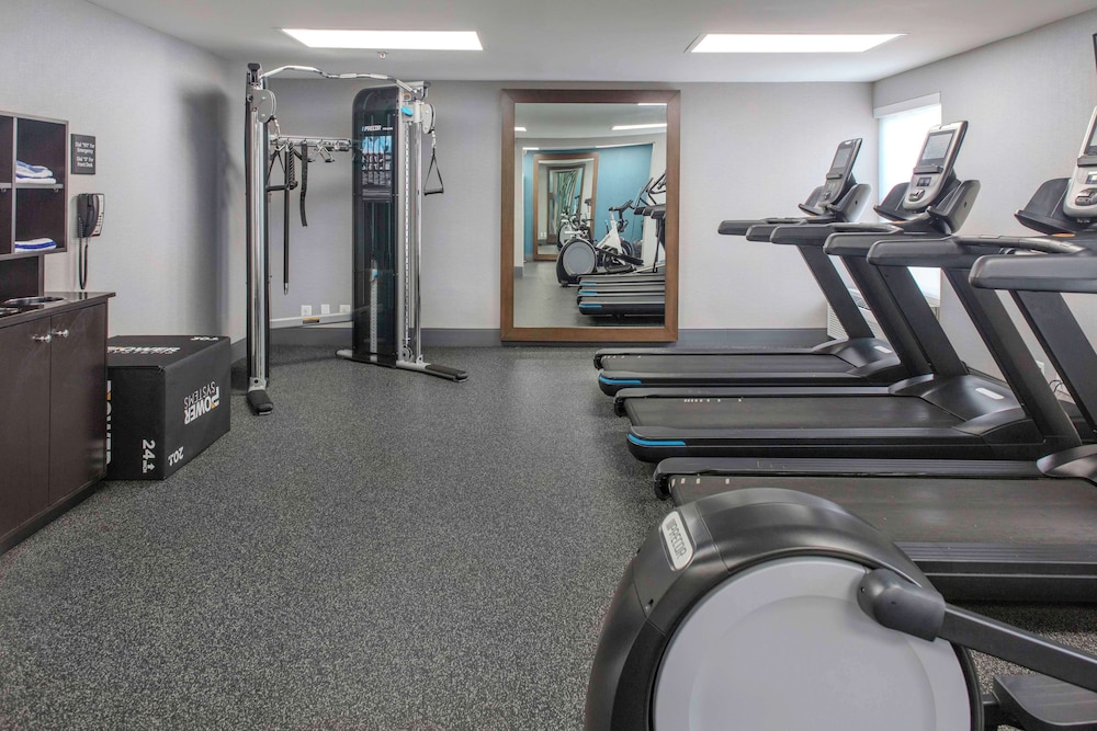 Hampton Inn Detroit Northville - photo 17