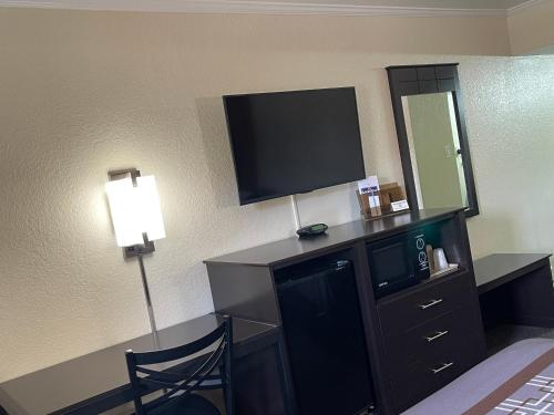 Lufkin Inn - photo 22