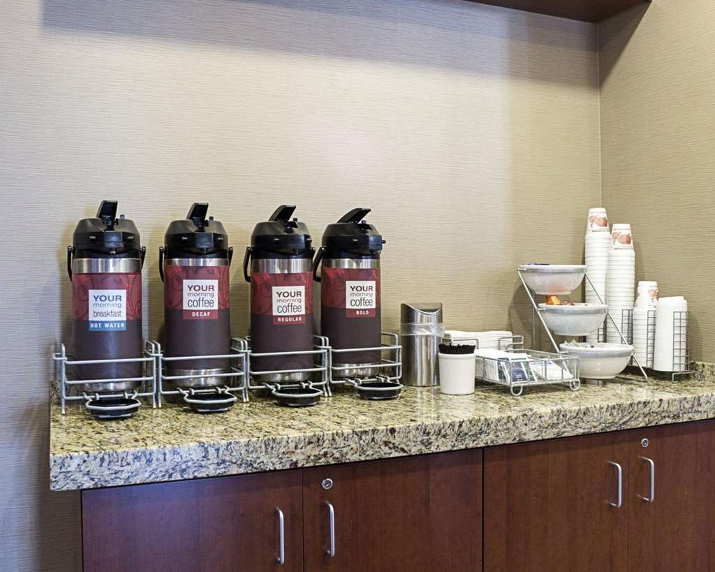 Comfort Suites Fargo Medical Center - photo 31