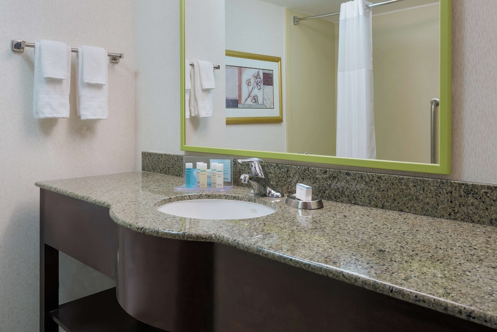 Hampton Inn South Plainfield Piscataway - photo 11