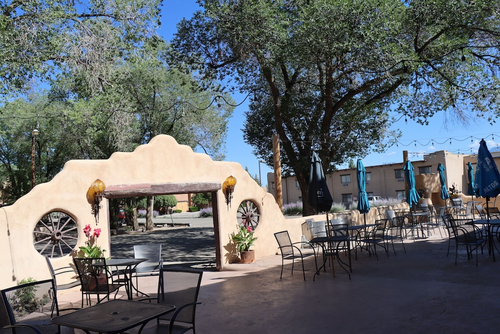 Sagebrush Inn & Suites - photo 52