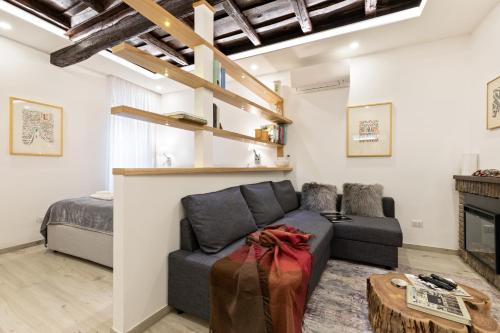 Ciancaleoni Studio Atelier dell'Artista Monti — 4-Star Luxury Hotel in Rome, Italy