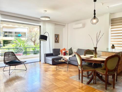 Zen house in Athenian Riviera — 4-Star Luxury Hotel in Athens, Greece