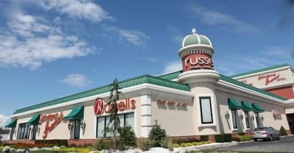 Salvatores Grand Hotel in Buffalo, United States