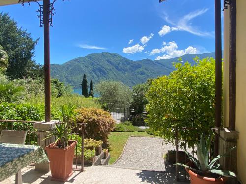 Life is Good Front Lake Apartment in Villa — 4-Star Luxury Hotel in Tremezzo, Italy