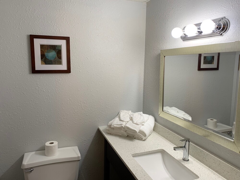The Metropolitan Hotel - photo 41
