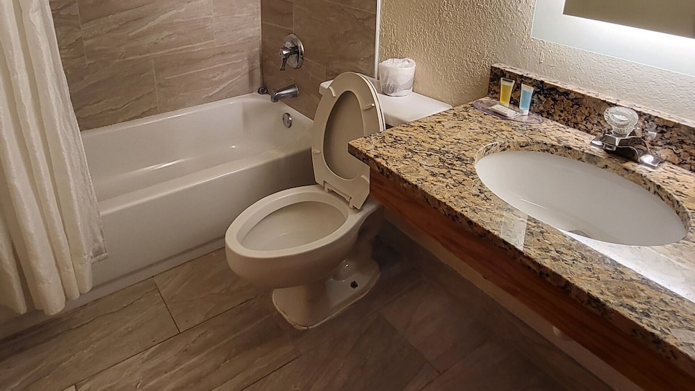 Super 8 by Wyndham Canton Livonia Area - photo 19