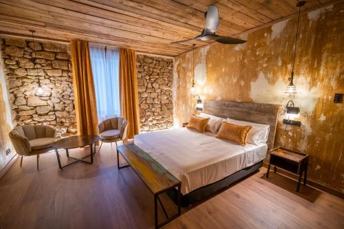 Hotel Somnifabrik in Valderrobres, Spain