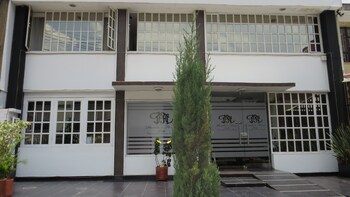 Posada's House Hotel