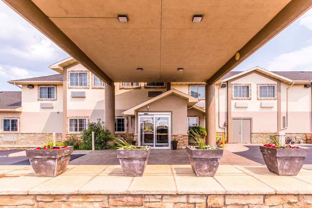Quality Inn & Suites University - photo 6