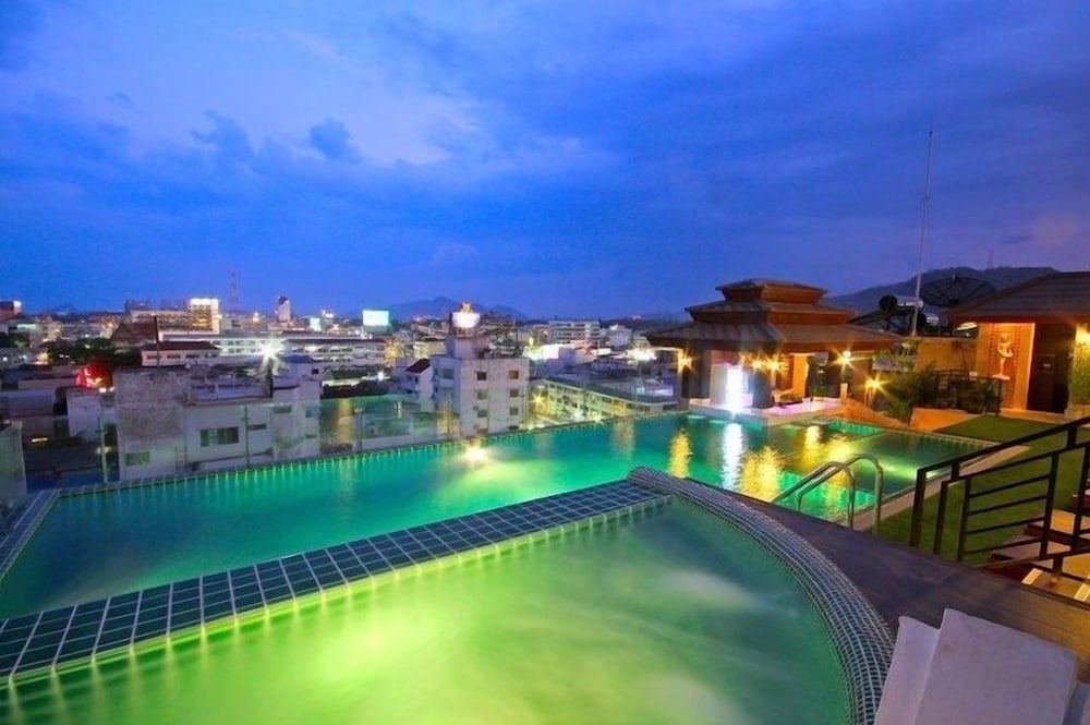 Beach Waves Camping Resort - carbon neutral hotel in Puri