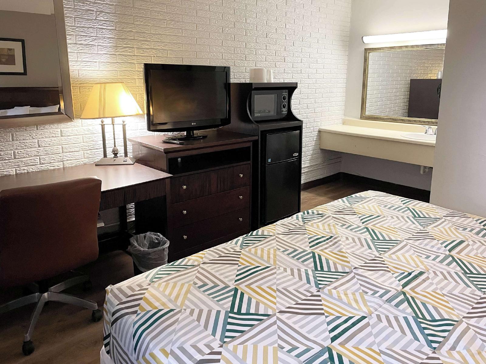 Studio 6 Suites Wytheville VA - photo 10