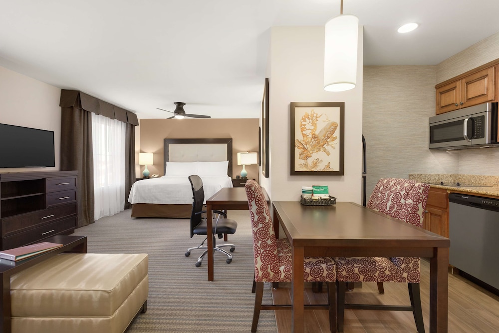 Homewood Suites by Hilton Fargo - photo 18