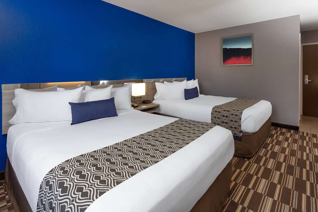 Microtel Inn & Suites by Wyndham Bethel Danbury - photo 6