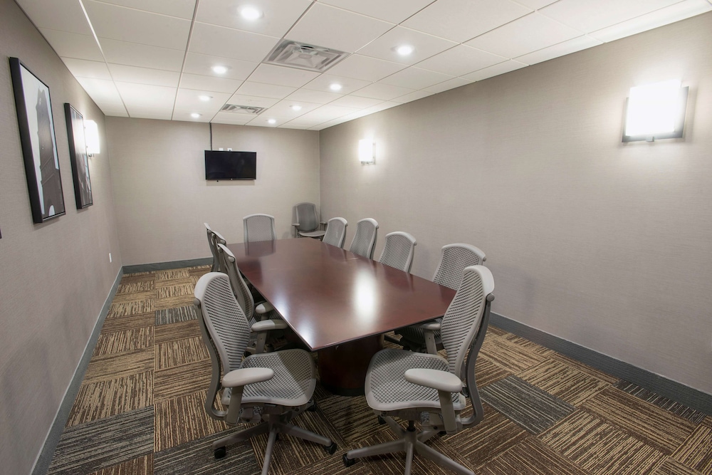Hampton Inn & Suites Cincinnati Kenwood - photo 51
