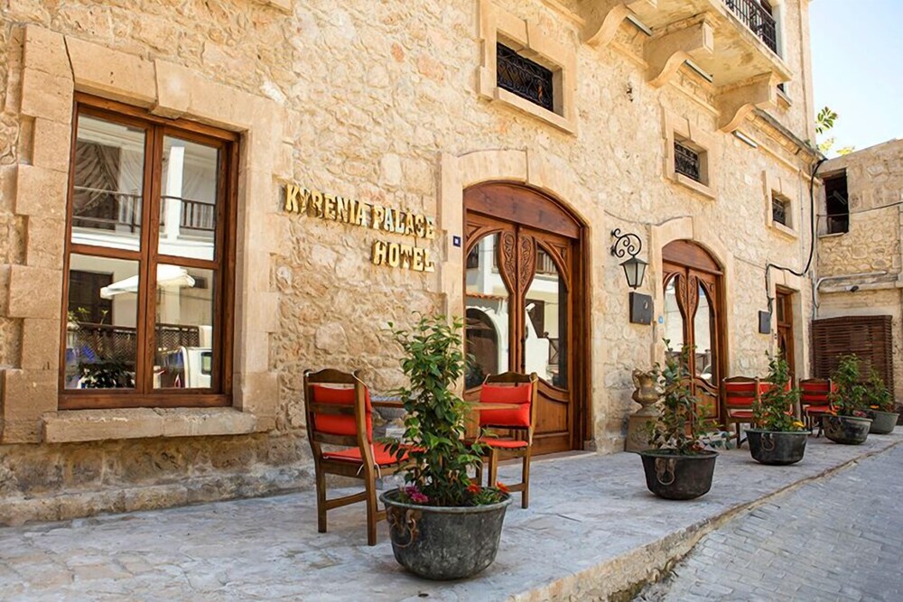 Kyrenia Palace Boutique Hotel — hotel in Kyrenia