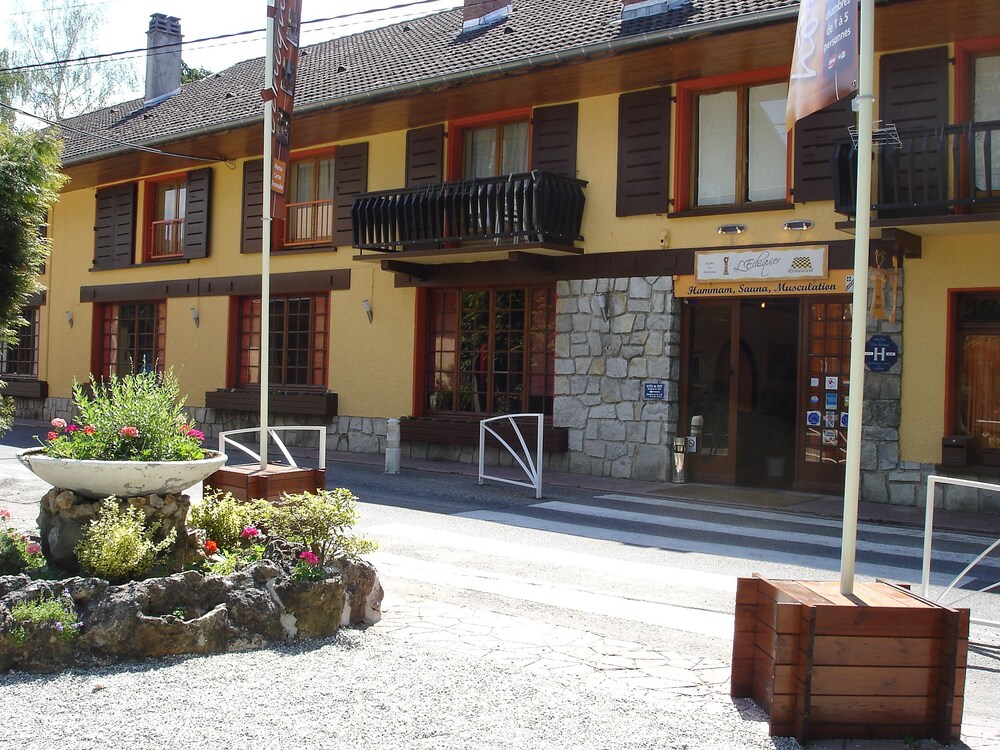 H tel Restaurant Davat in Aix-Les-Bains, France