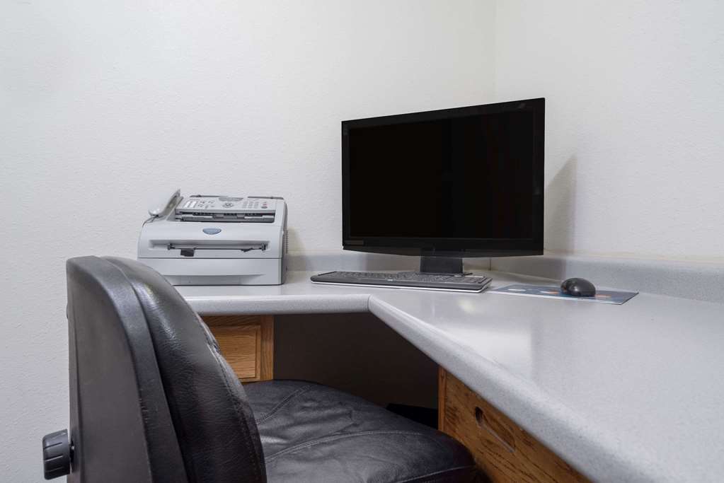 Super 8 by Wyndham Fond Du Lac - photo 14