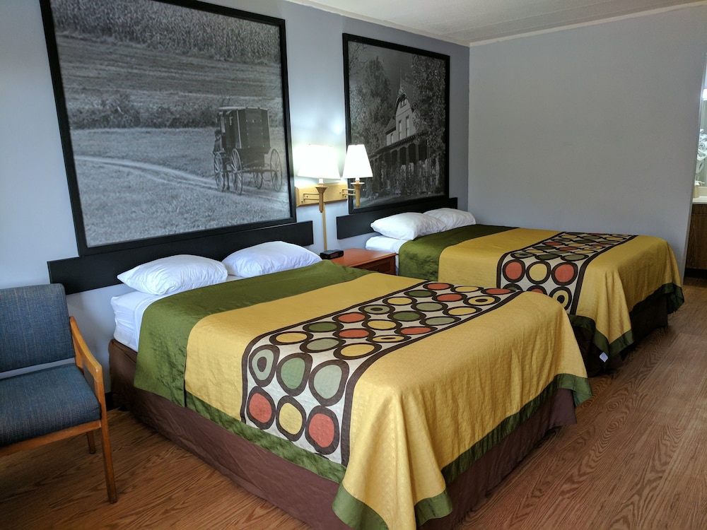 Sprucewood Inn - photo 4