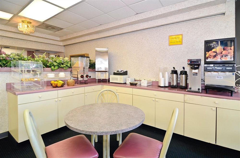 Americas Best Value Inn Sanford - photo 7
