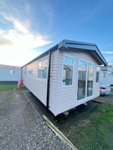 F14 - carbon neutral hotel in Sandown