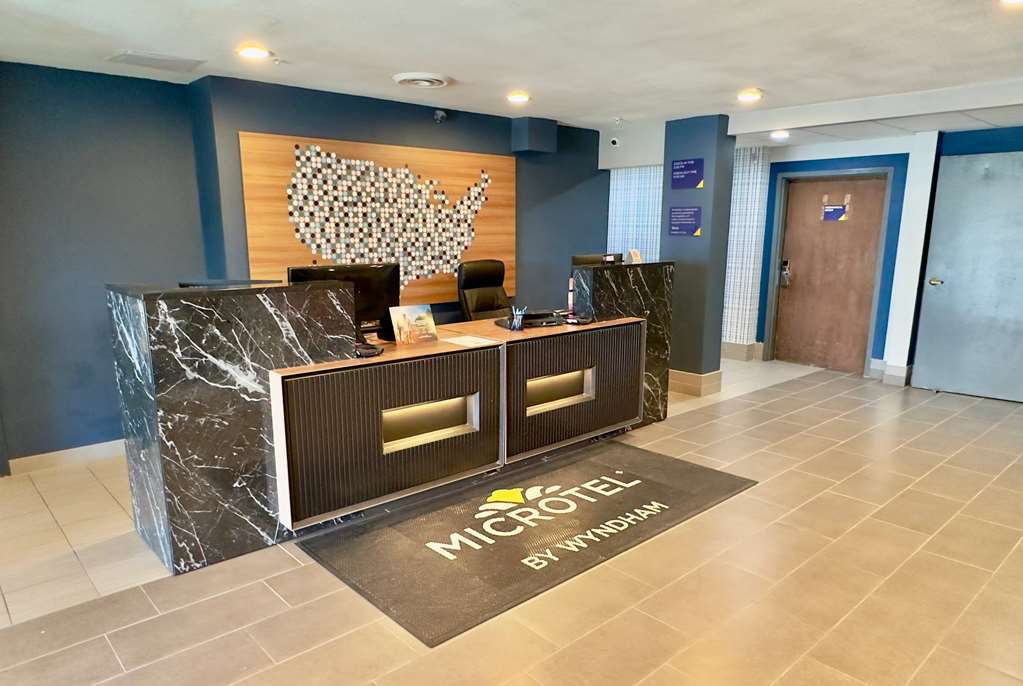 Microtel Inn & Suites by Wyndham Denver Airport - photo 2