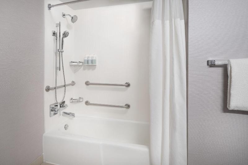 Courtyard by Marriott San Mateo Foster City - photo 62