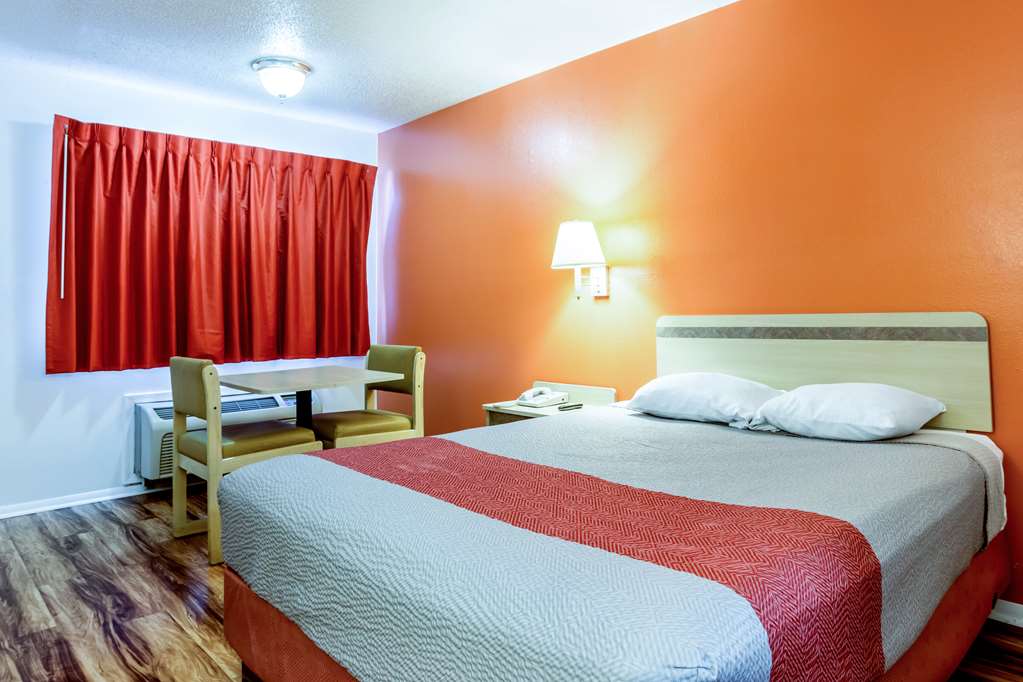 Motel 6 East Ridge TN - photo 13