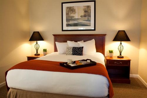 Chase Suite Hotel - photo 7