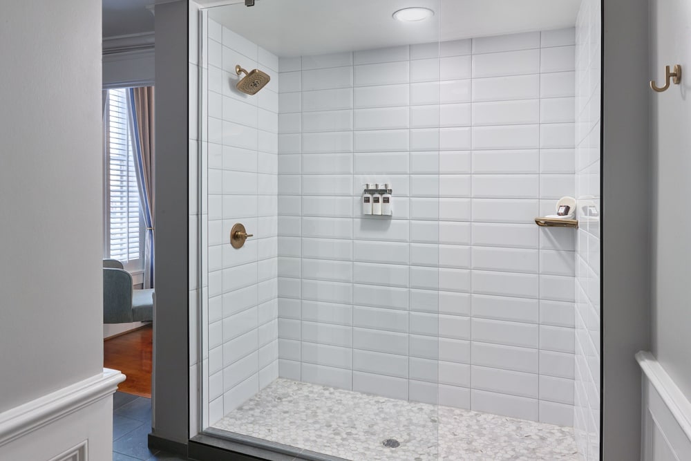 The Tremont House Galveston a Tribute Portfolio Hotel - photo 27