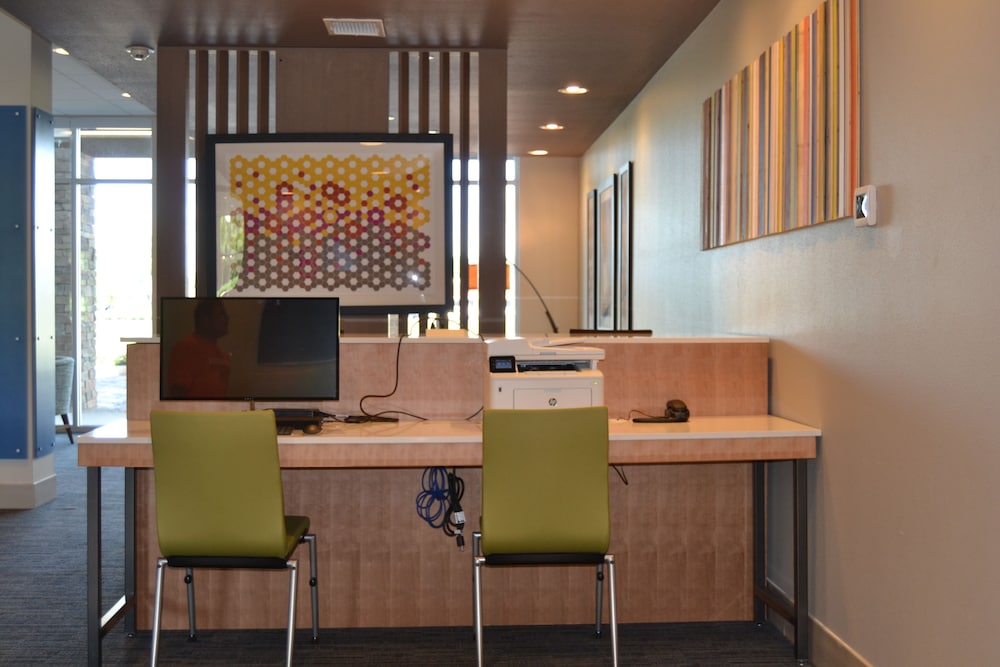 Holiday Inn Express & Suites Goodlettsville N Nashville by IHG - photo 21