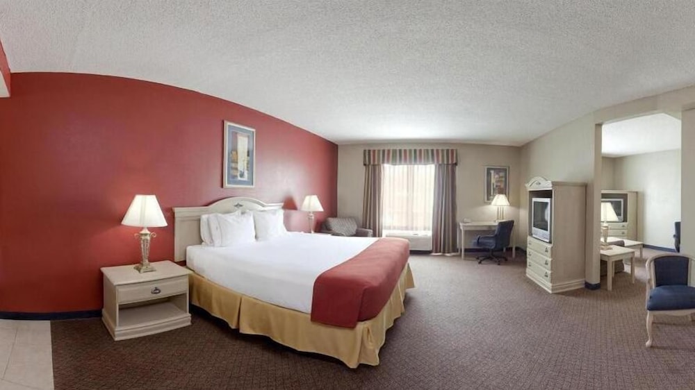 Holiday Inn Express & Suites London by IHG - photo 14