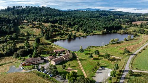 Domaine de la Plagnette — hotel in Noiretable