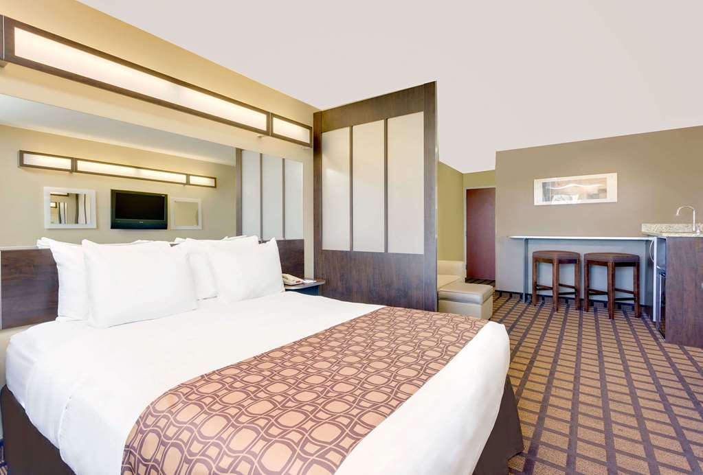 Microtel by Wyndham Perry National Fairground Area I 75 - photo 7