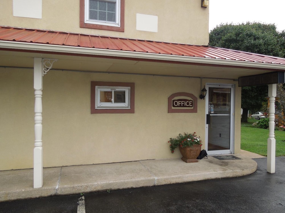 Red Carpet Inn Ronks - photo 41