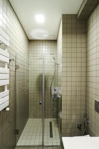 Chic 1BR Apt in Moedani complex By Wehost