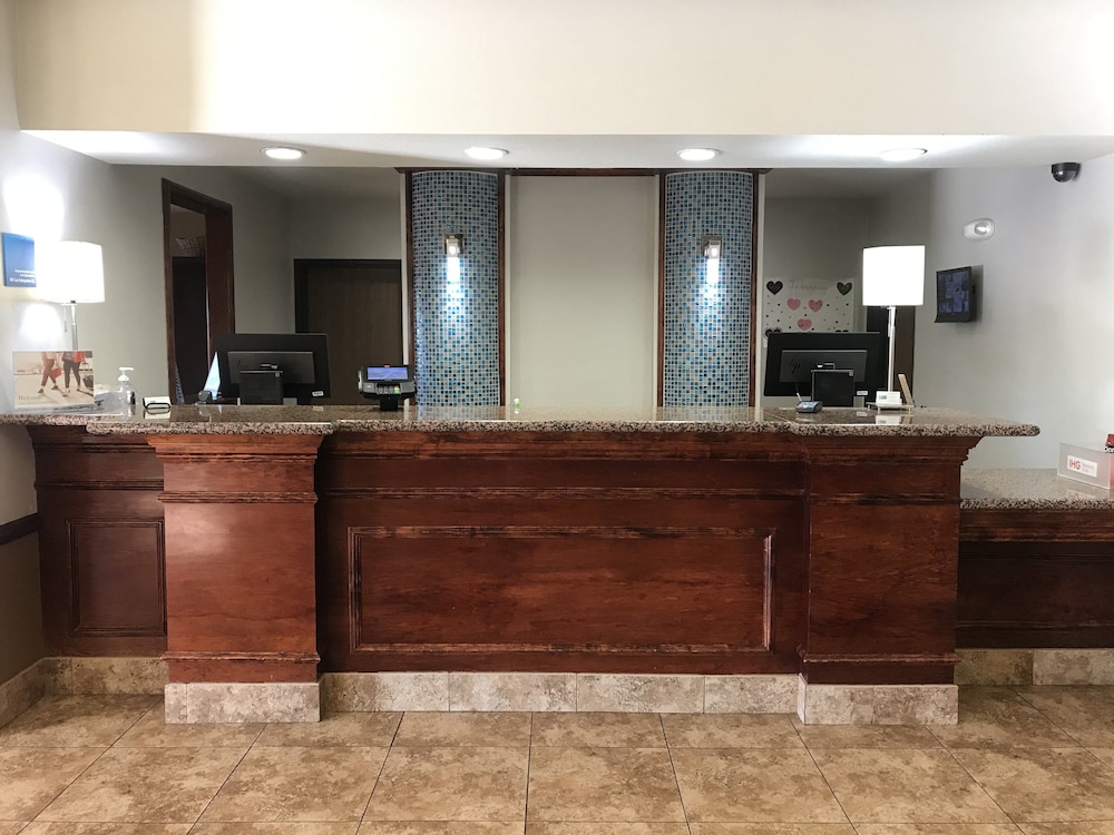 Holiday Inn Express & Suites Barstow Route 66 by IHG - photo 74